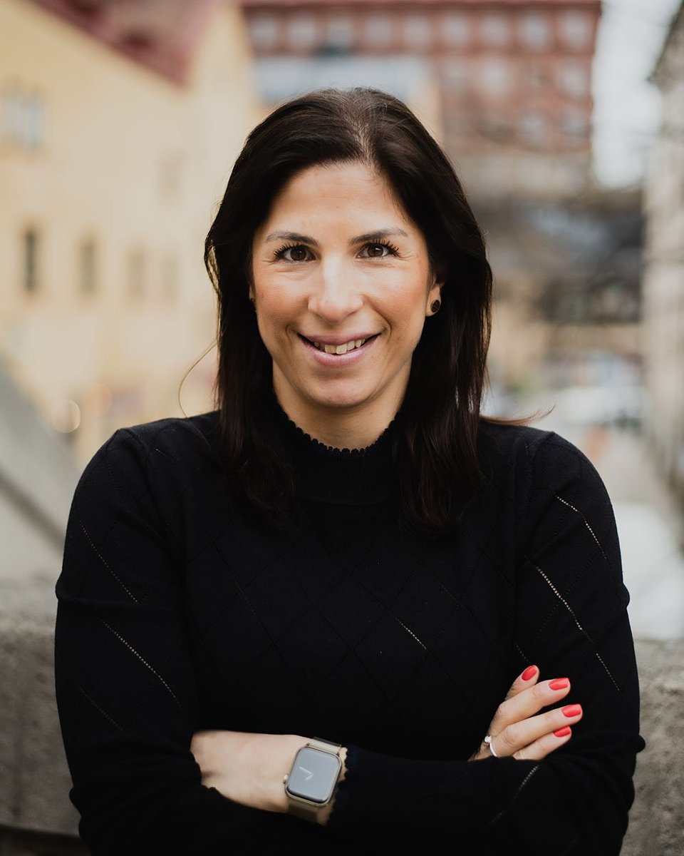 Niloo Lopez Smarkit